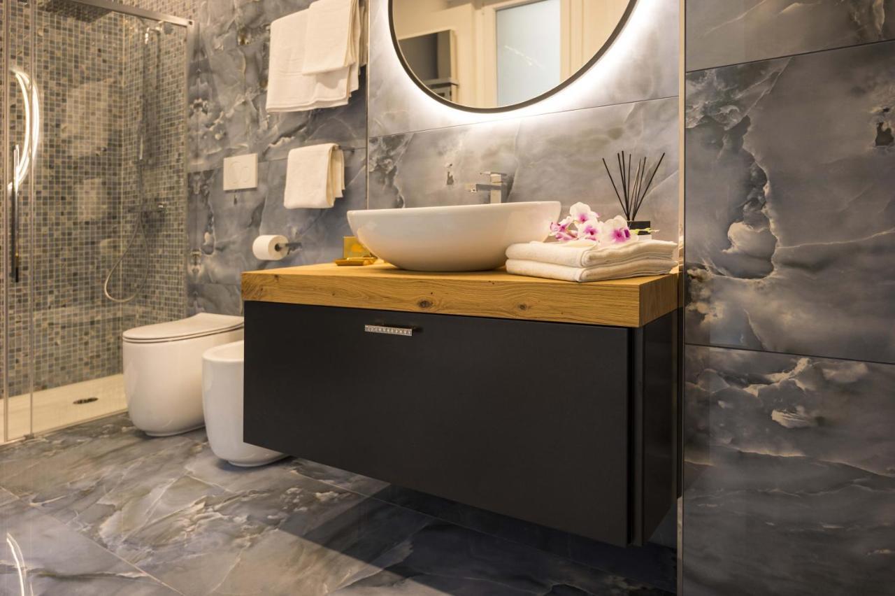 Vipverona Luxury Apartment - Royal Welcome ภายนอก รูปภาพ
