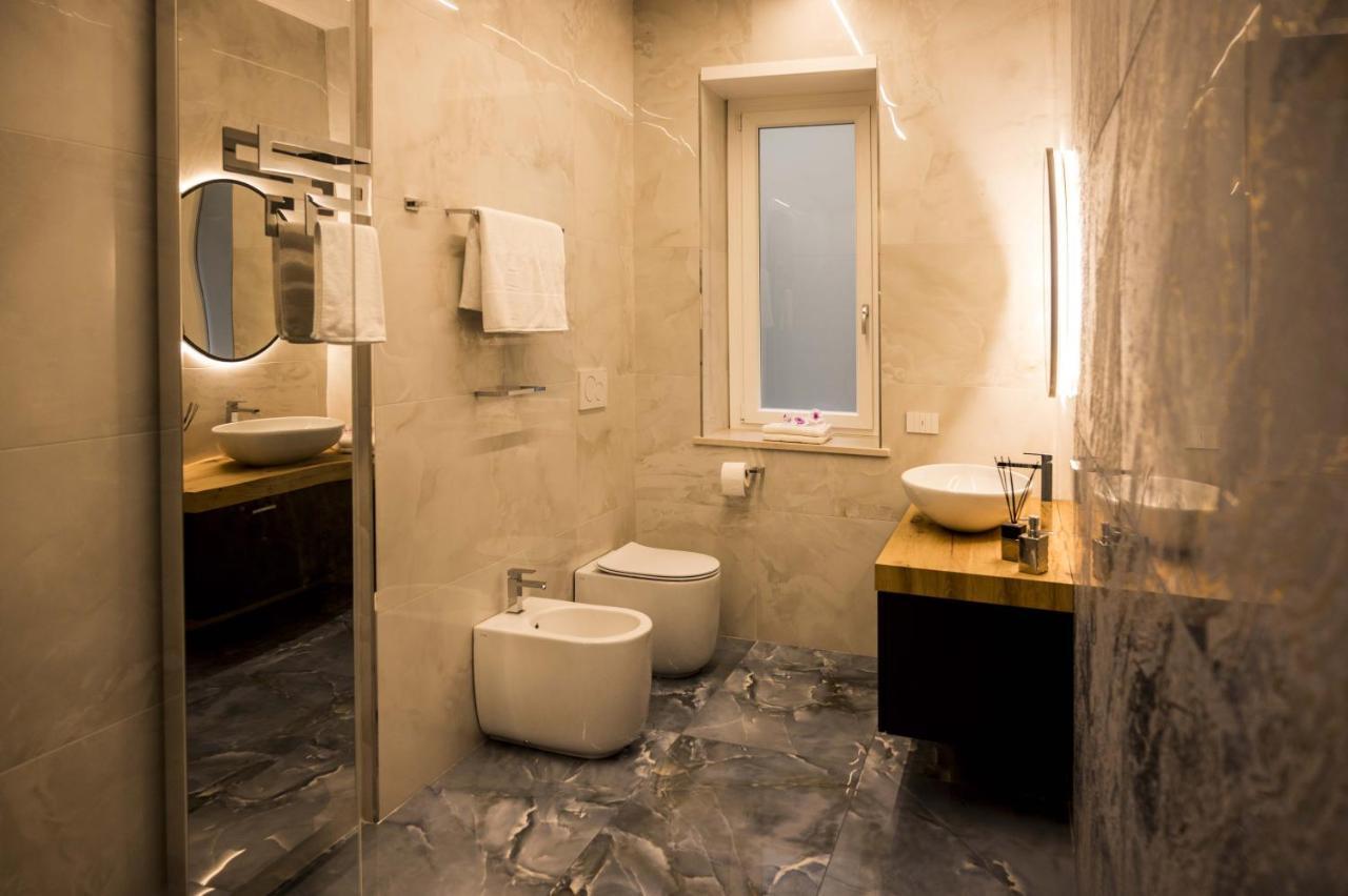 Vipverona Luxury Apartment - Royal Welcome ภายนอก รูปภาพ